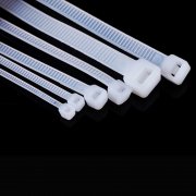 塑料扎带:小巧实用的多功能绑扎工具 五金工具知识 第1张