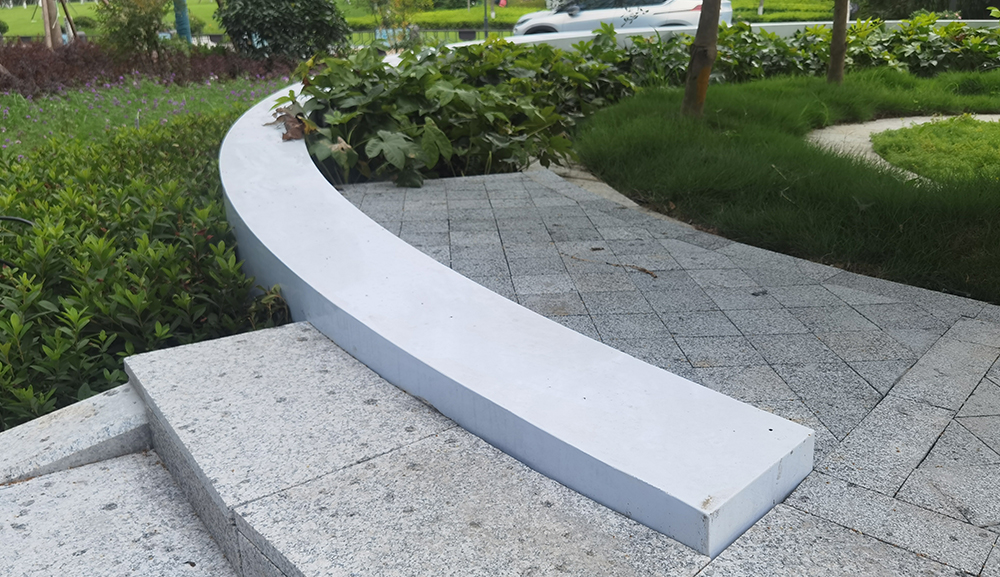 玻璃钢树池坐凳：环保与实用的***结合 五金工具知识 第2张